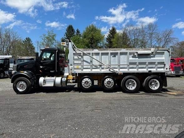 Peterbilt 567 Φορτηγά Ανατροπή
