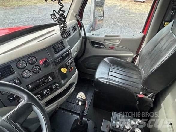 Peterbilt 567 Φορτηγά Ανατροπή