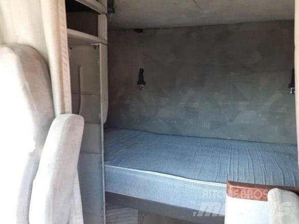 Volvo VNL64T670 Τράκτορες