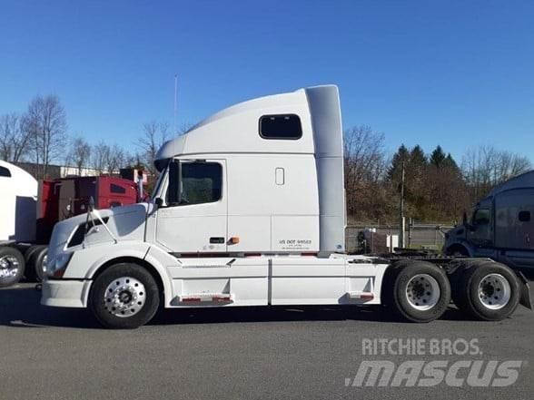 Volvo VNL64T670 Τράκτορες
