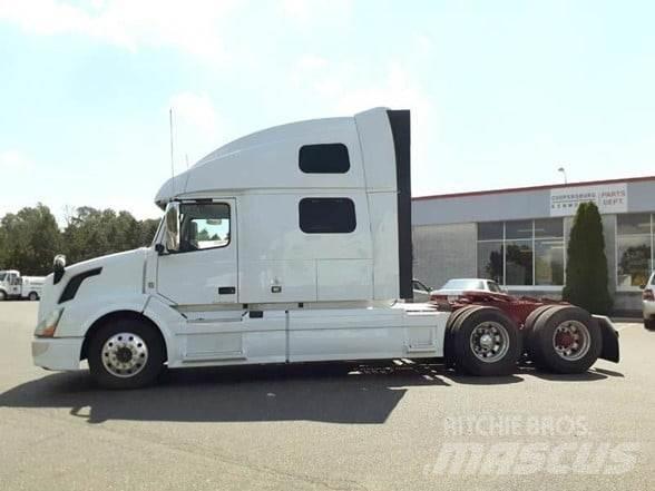 Volvo VNL64T780 Τράκτορες