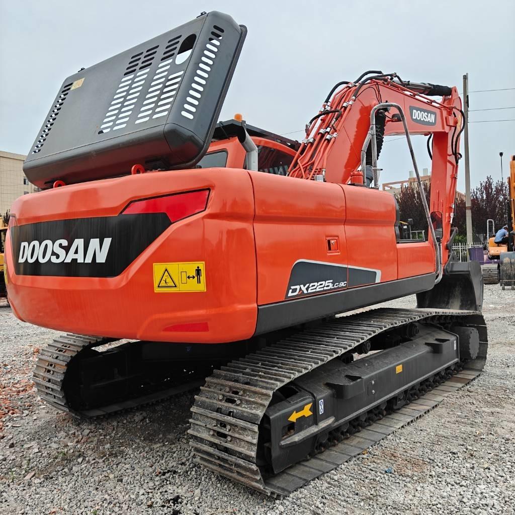 Doosan DX225LC-9C Εκσκαφείς με ερπύστριες