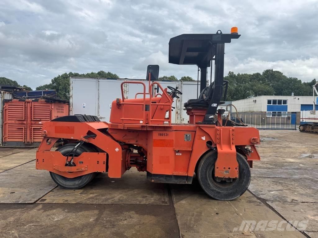 Sakai GW 750-2 Κύλινδροι με επίσωτρα με αέρα