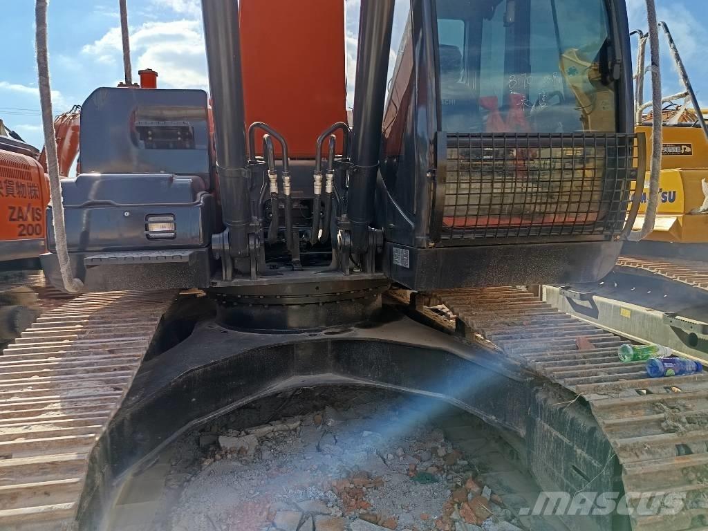 Hitachi ZX 200 Εκσκαφείς με ερπύστριες