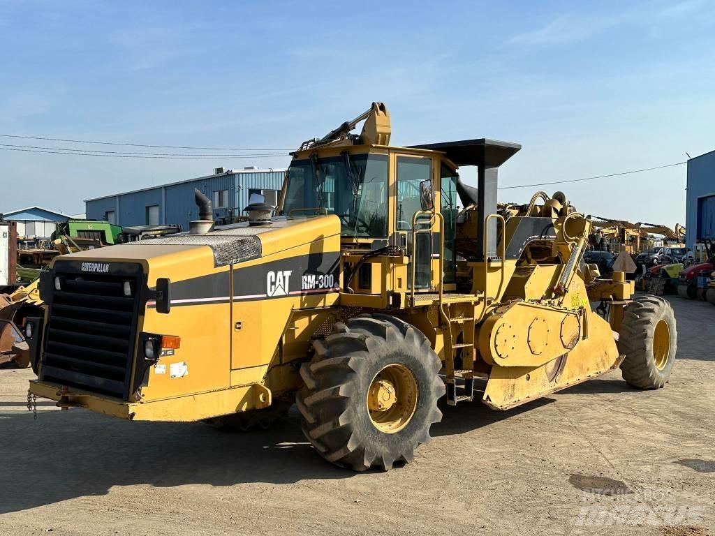 CAT RM 300 Ανακυκλωτές ασφάλτου