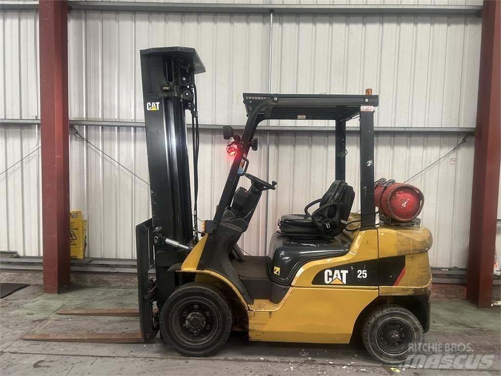 CAT GP25NT Περονοφόρα ανυψωτικά κλαρκ με φυσικό αέριο LPG
