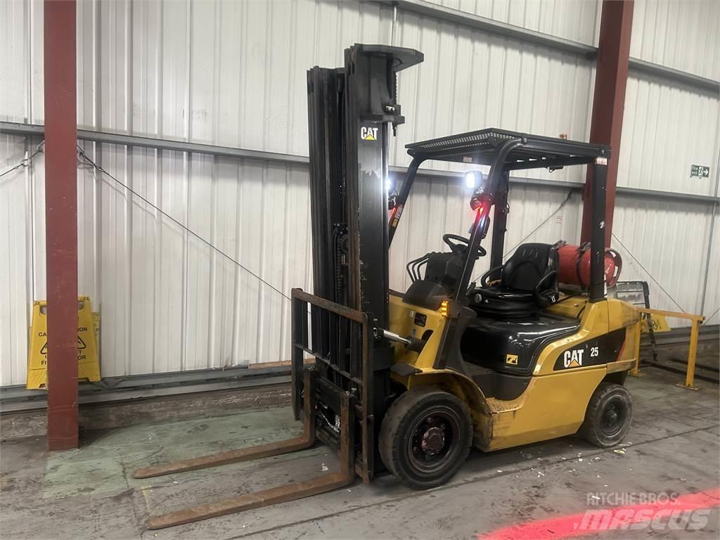 CAT GP25NT Περονοφόρα ανυψωτικά κλαρκ με φυσικό αέριο LPG