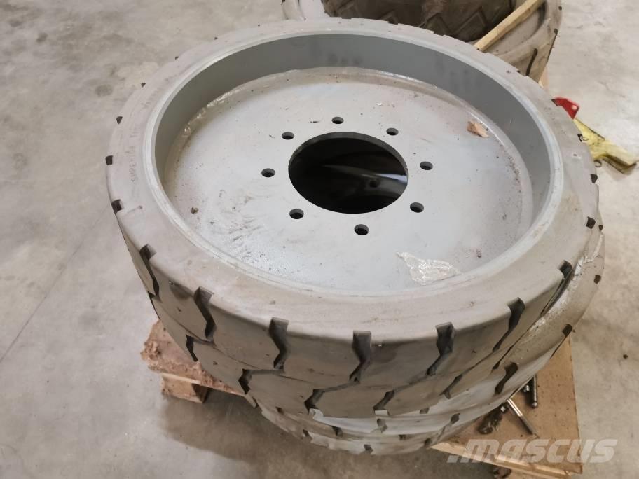 JLG E 300 AJP Ελαστικά και ζάντες