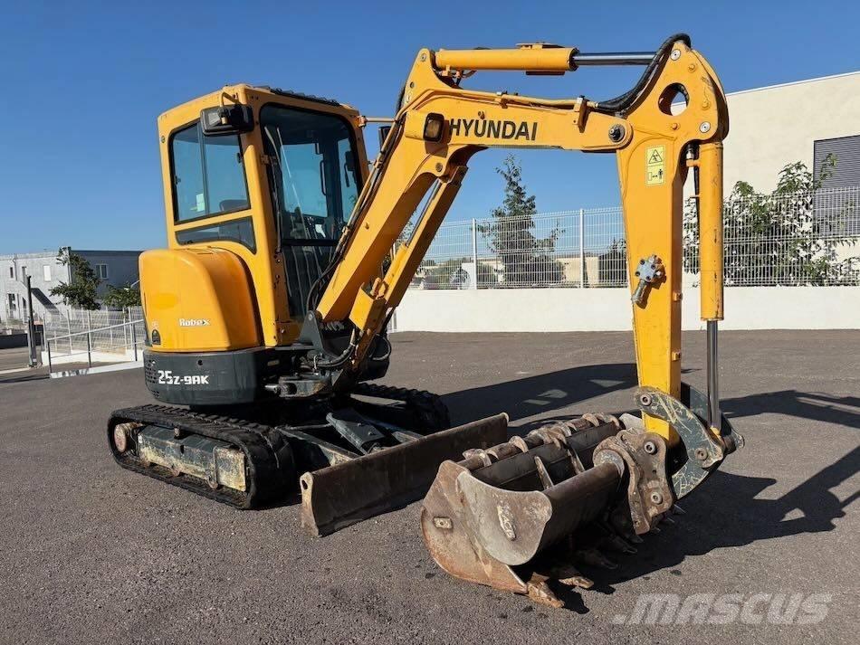 Hyundai R25Z-9 AK Εκσκαφάκι (διαβολάκι) < 7t