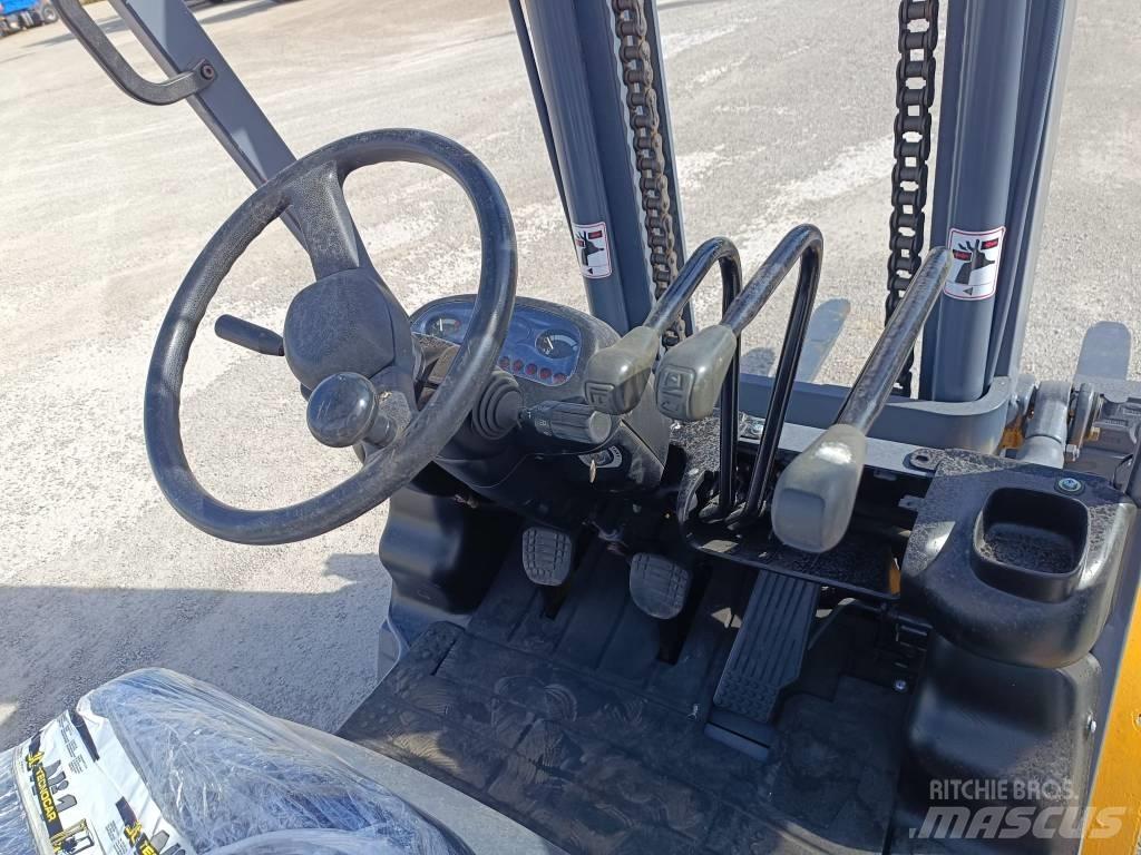 Komatsu FD30T-14 Περονοφόρα ανυψωτικά κλαρκ - άλλα