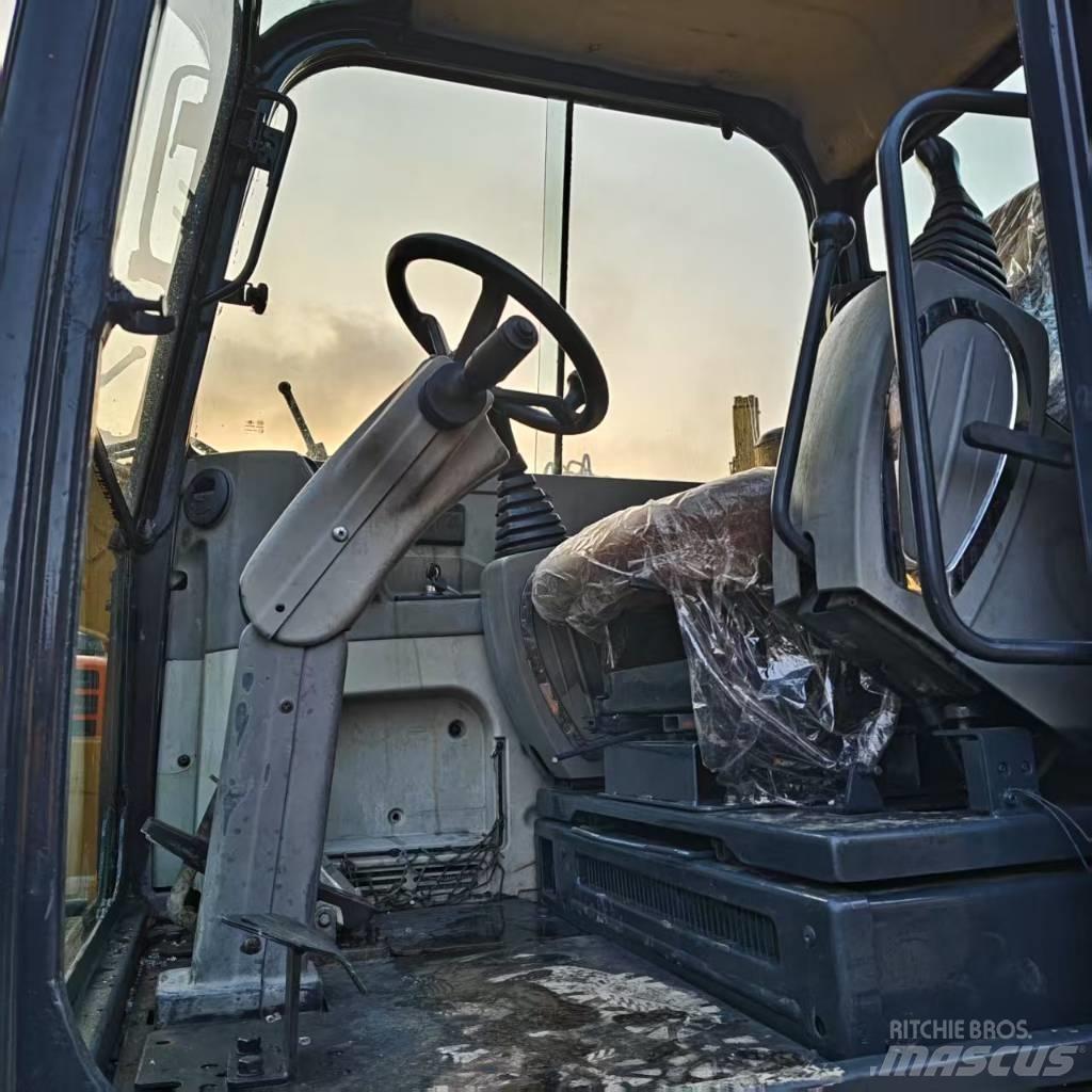 Hyundai 60 W Εκσκαφείς με τροχούς - λάστιχα