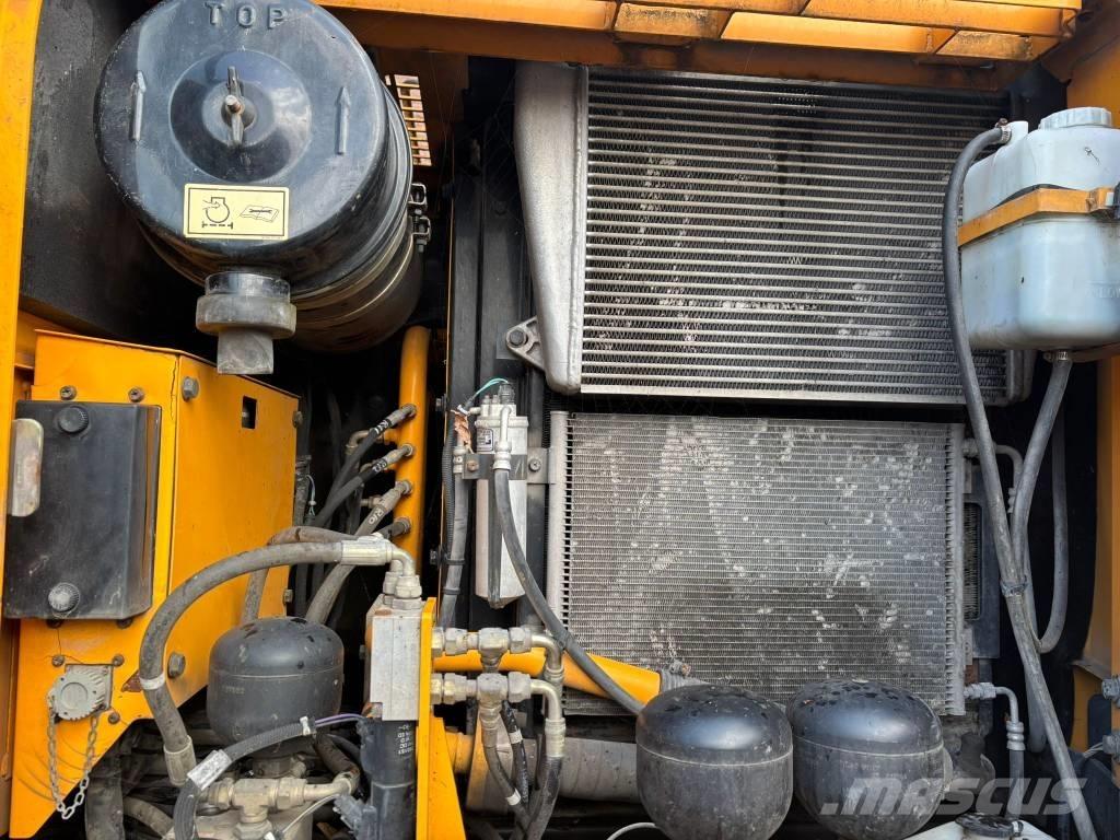 Hyundai 140W-7A Εκσκαφείς με τροχούς - λάστιχα