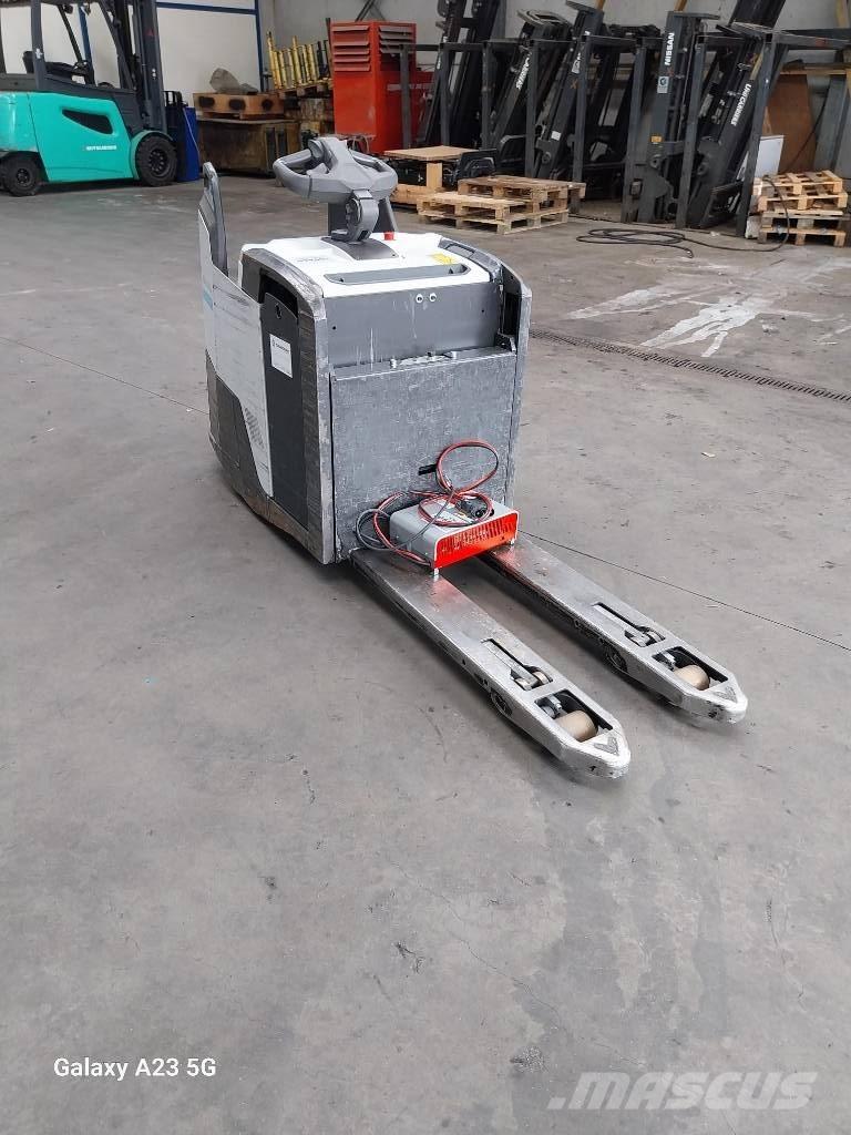 UniCarriers PLR200 Χειροκίνητο περονοφόρο ανυψωτικό με πλατφόρμα