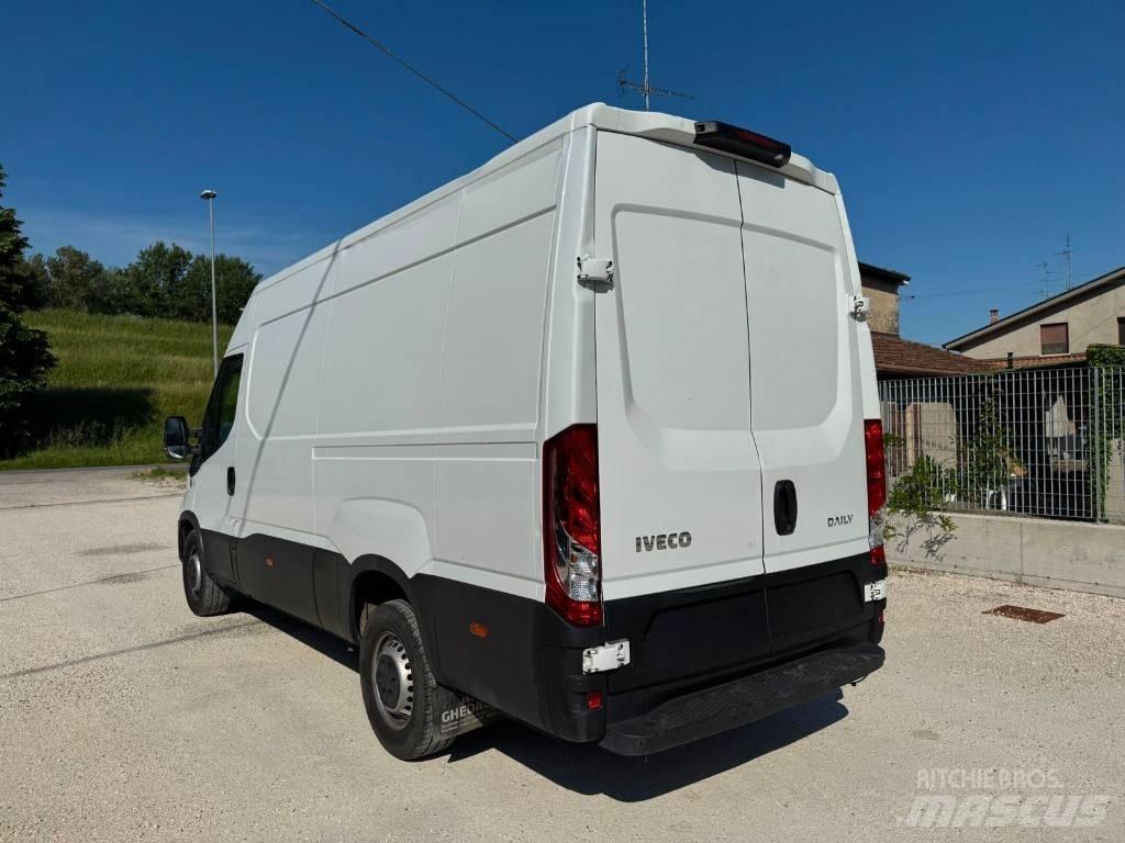 Iveco Daily 35s14 Κλούβες με συρόμενες πόρτες