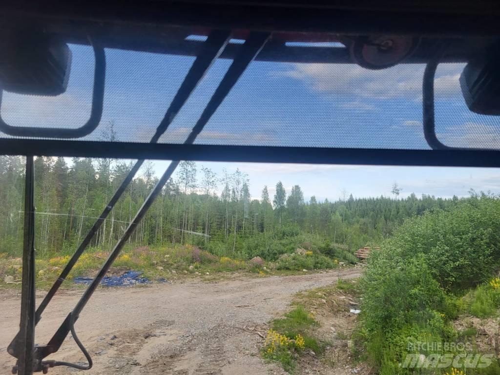 Komatsu 835 Μεταφορείς ξυλείας