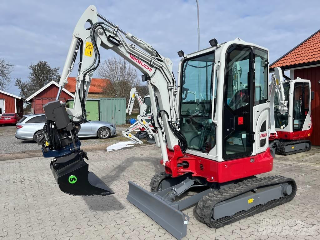 Takeuchi TB325R Εκσκαφάκι (διαβολάκι) < 7t