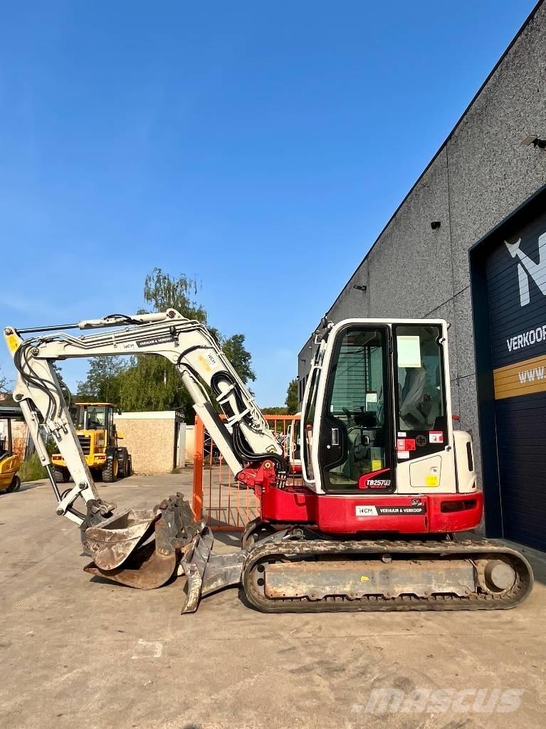Takeuchi TB 257 FR Εκσκαφάκι (διαβολάκι) < 7t