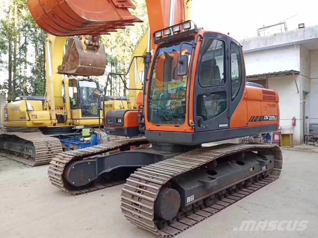 Doosan DX 225 LC Εκσκαφείς με ερπύστριες
