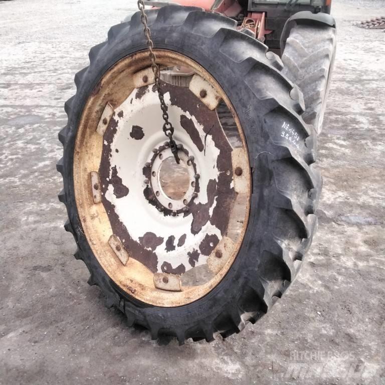 Taurus 9.5R44 Ελαστικά και ζάντες