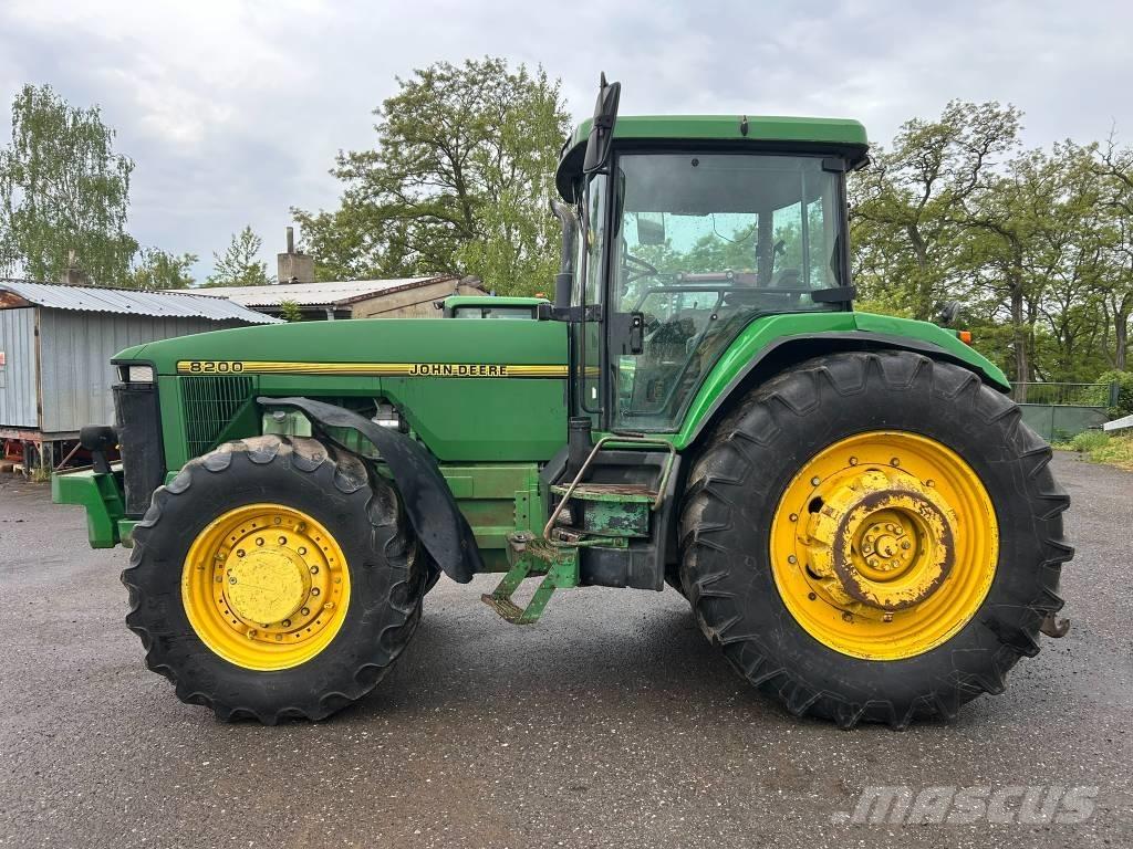 John Deere 8200 Τρακτέρ