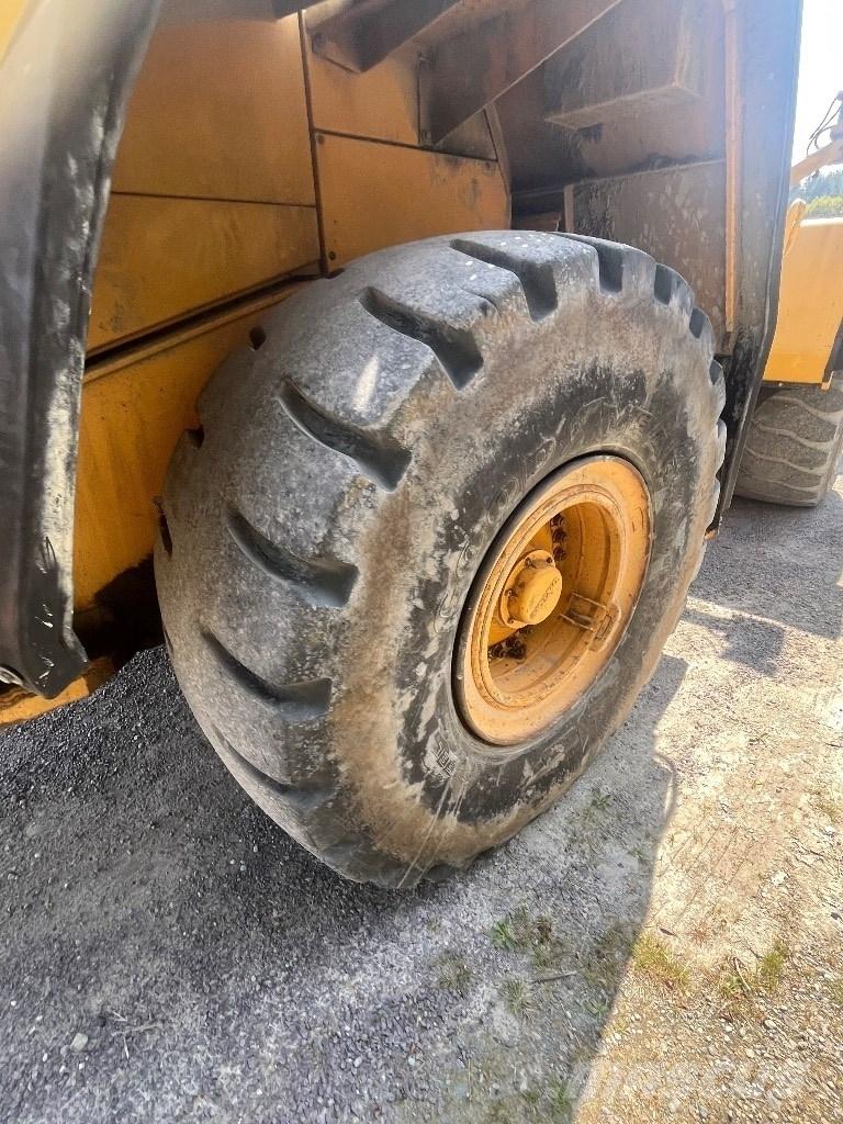 Volvo L180F Φορτωτές με λάστιχα (Τροχοφόροι)