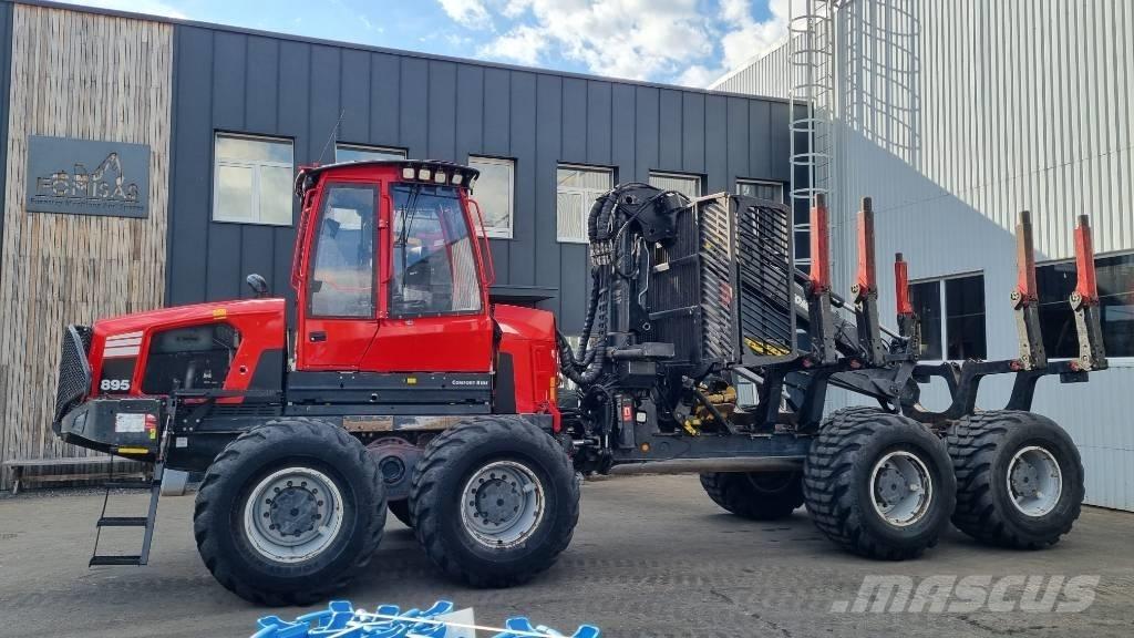 Komatsu 895 Μεταφορείς ξυλείας