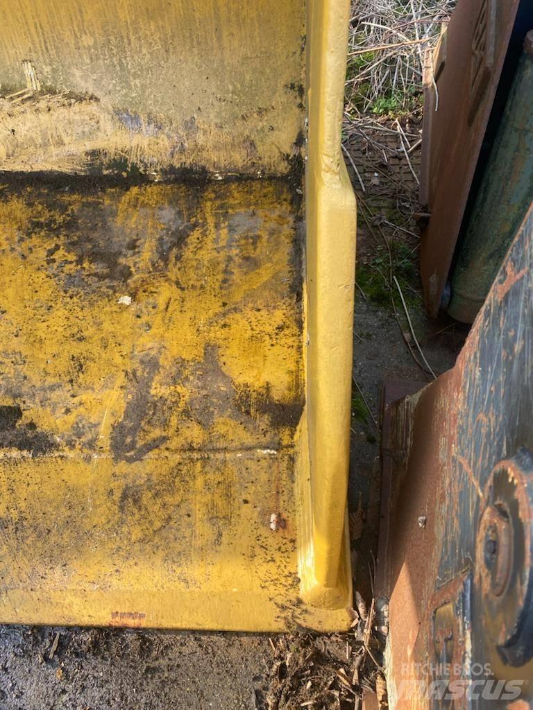 CAT 972 Κουβάδες