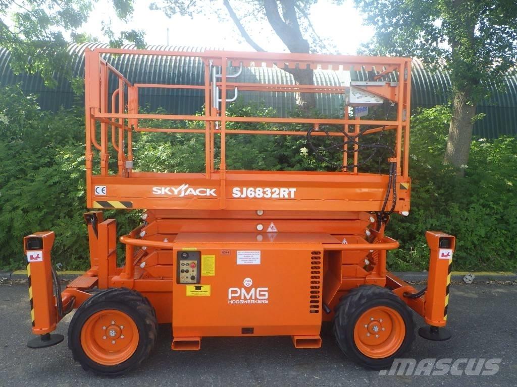 SkyJack SJ6832RT Ανυψωτήρες ψαλιδωτής άρθρωσης