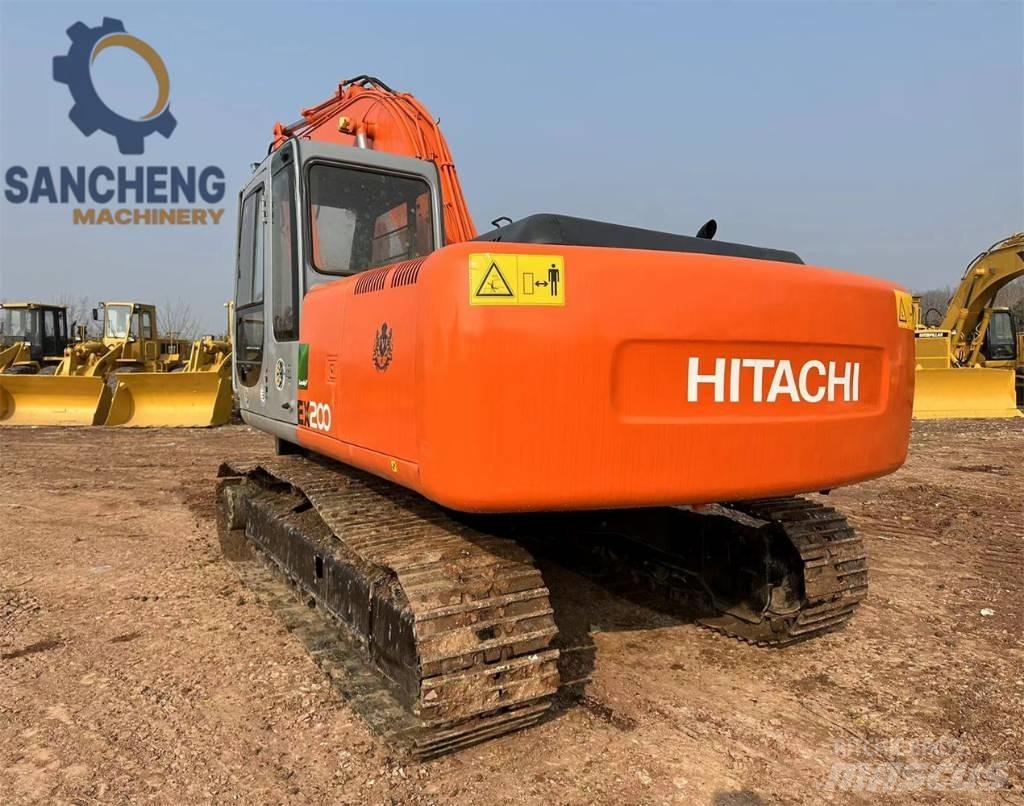Hitachi EX 200 Εκσκαφείς με ερπύστριες