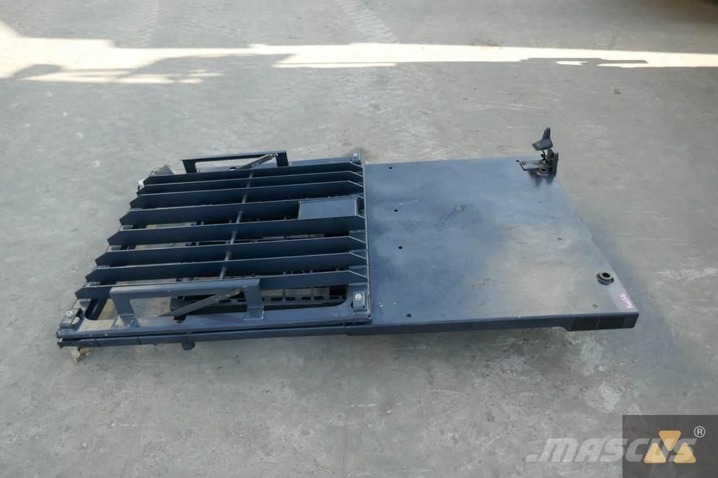 CAT 357-4102 Καμπίνες και εσωτερικό