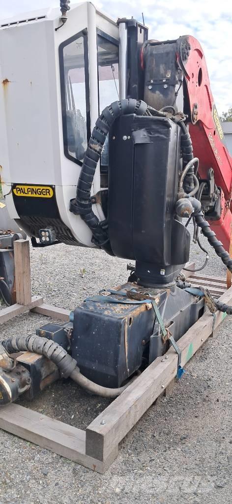 Epsilon M12ZT Γερανοί ξυλείας