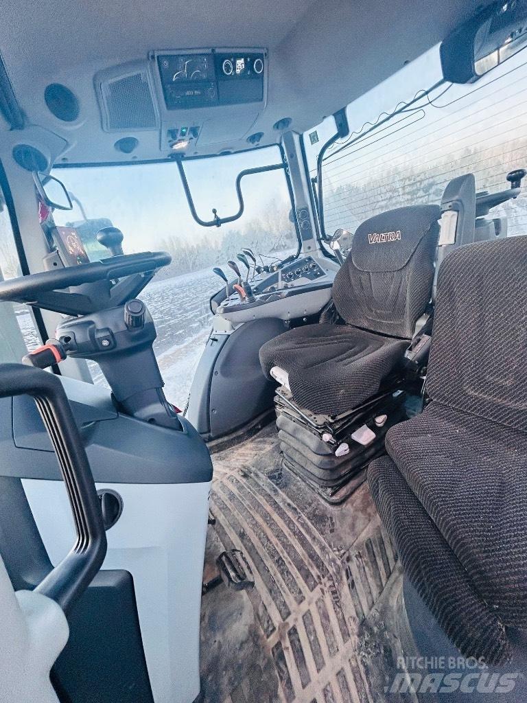 Valtra T 215 Active Τρακτέρ