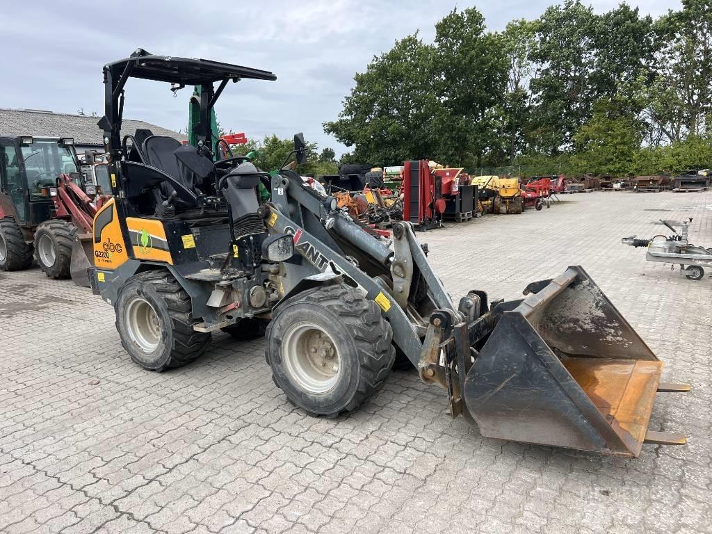 GiANT 2200E Μίνι φορτωτές