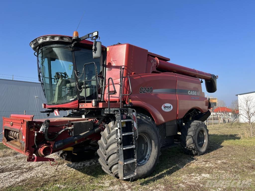 Case IH AF8240 Θεριζοαλωνιστικές μηχανές
