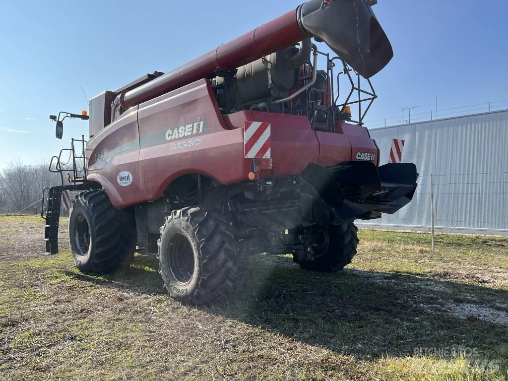 Case IH AF8240 Θεριζοαλωνιστικές μηχανές
