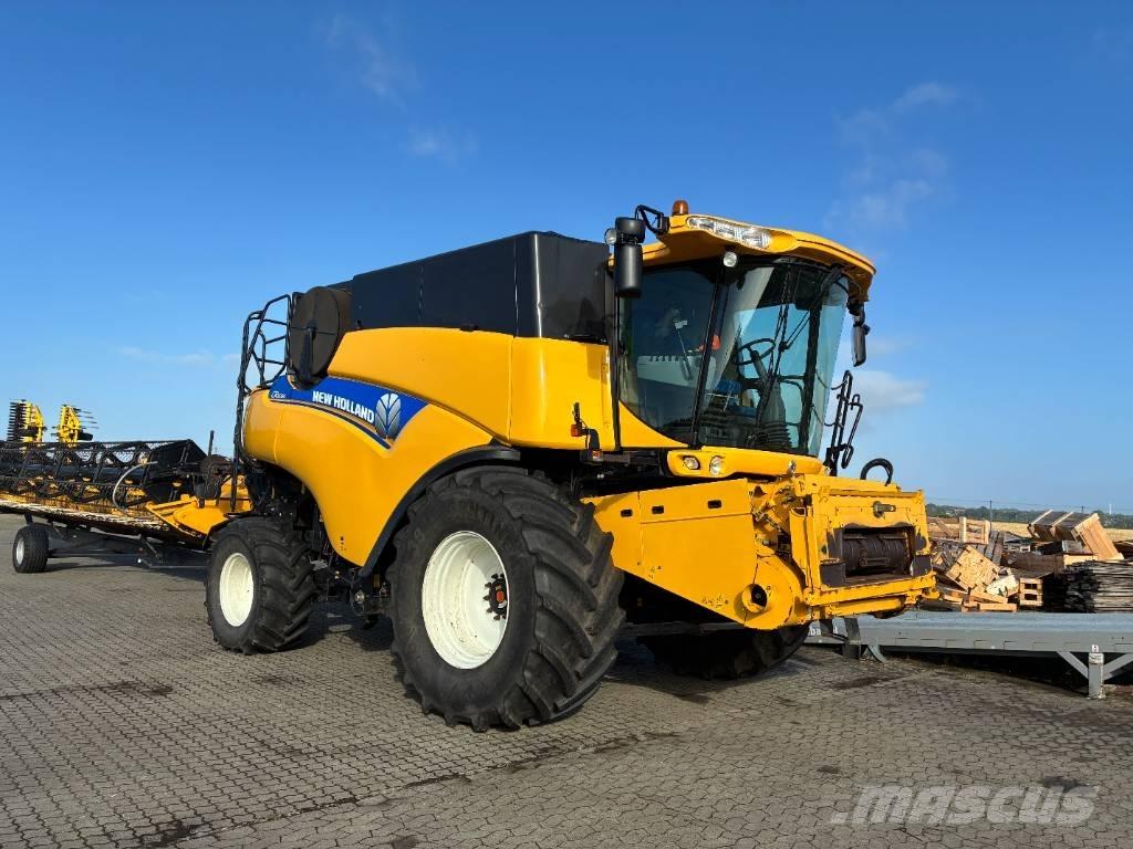 New Holland CR 9080 Θεριζοαλωνιστικές μηχανές