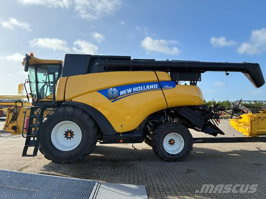 New Holland CR 9080 Θεριζοαλωνιστικές μηχανές