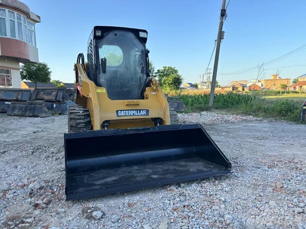 CAT 246 C Φορτωτάκια