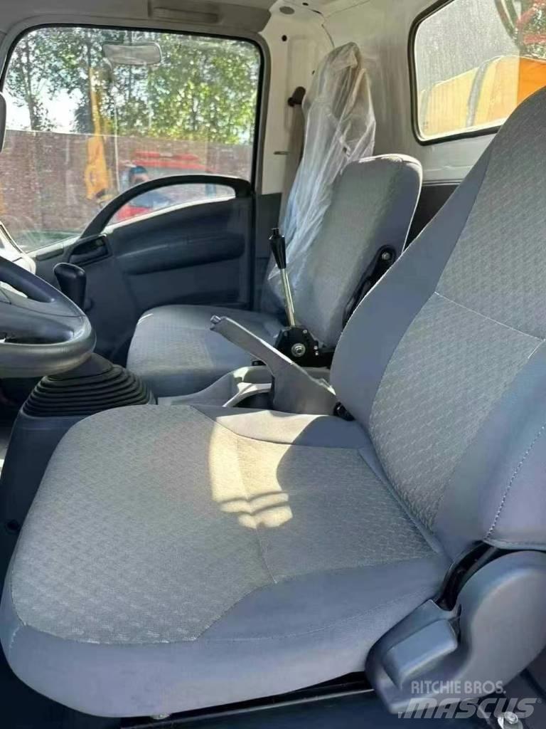 Isuzu ELF 700 Φορτηγά με Γερανό