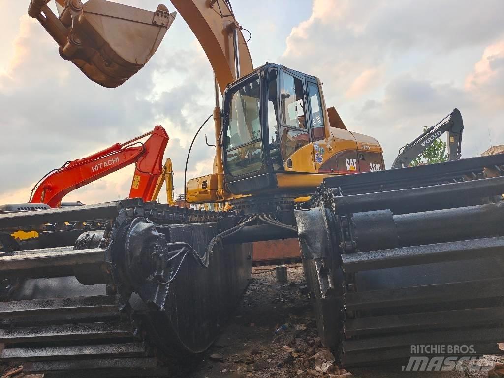 CAT 320 C Αμφίβιοι εκσκαφείς