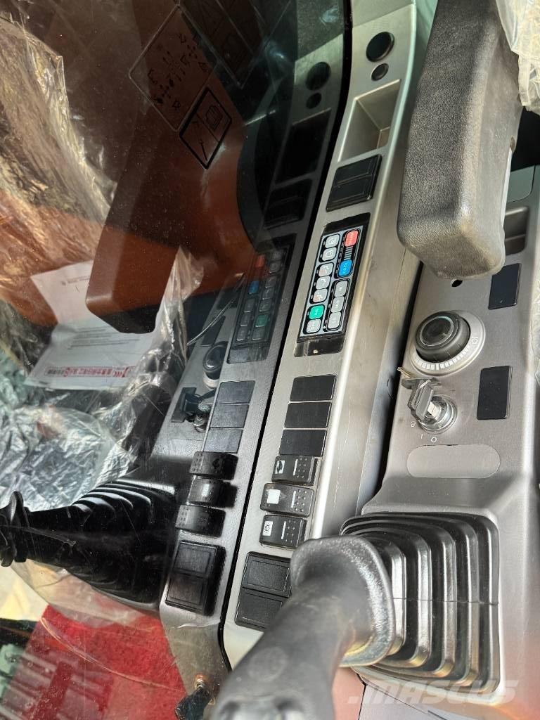 Doosan DX 225 Εκσκαφείς με ερπύστριες