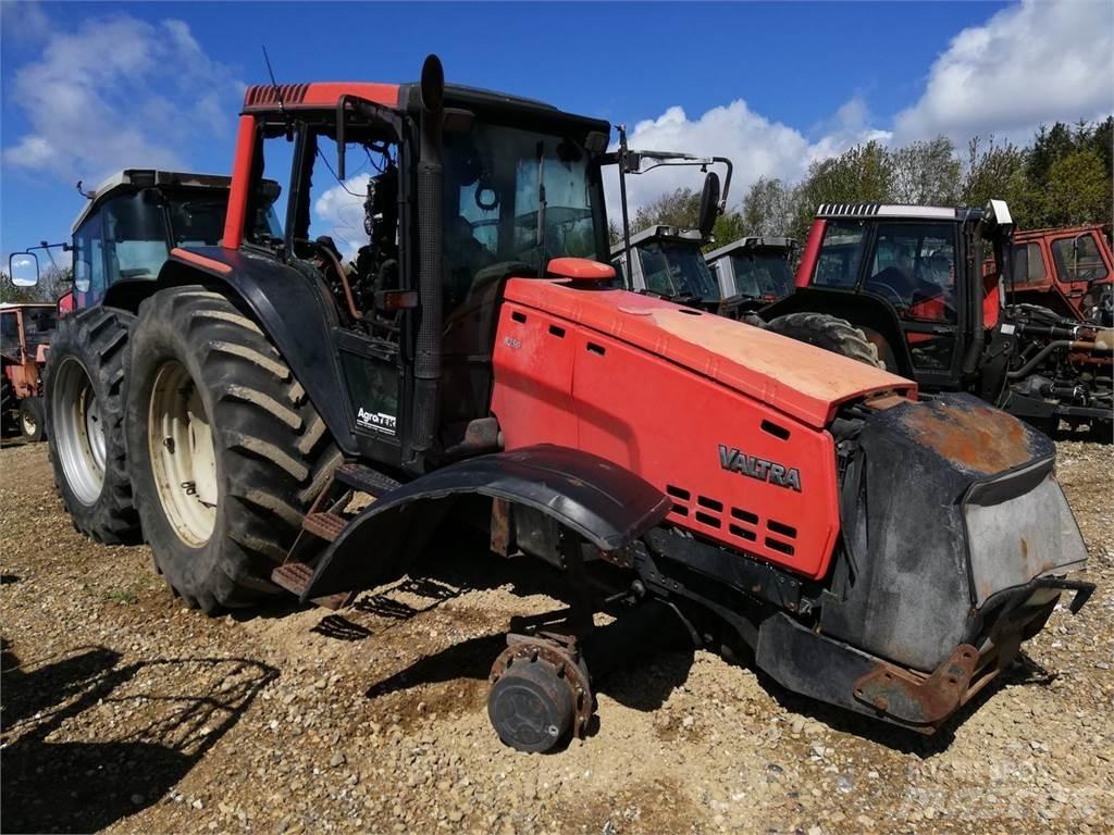Valtra 8350 Τρακτέρ