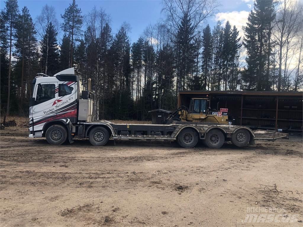 Volvo FH13 Φορτηγά μεταφοράς δασικών μηχανημάτων