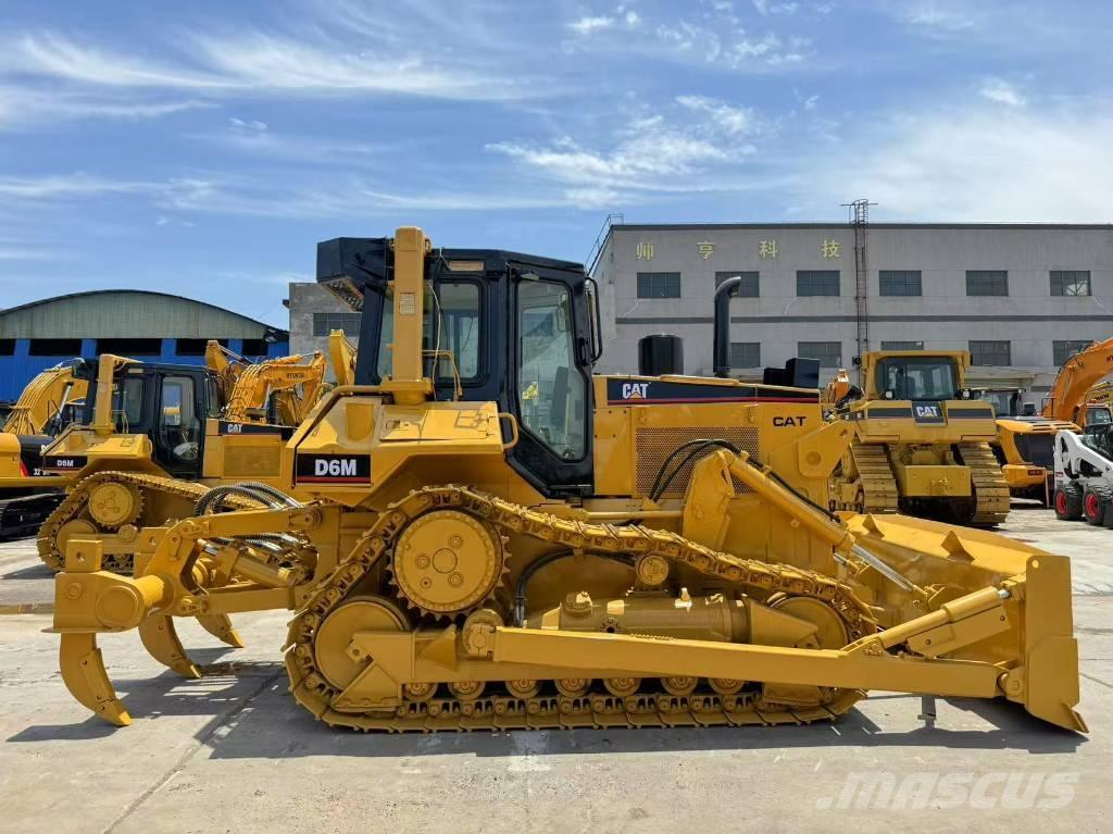 CAT D 6 M Μπουλντόζες με ερπύστριες