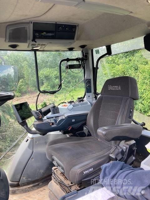 Valtra T235V Τρακτέρ