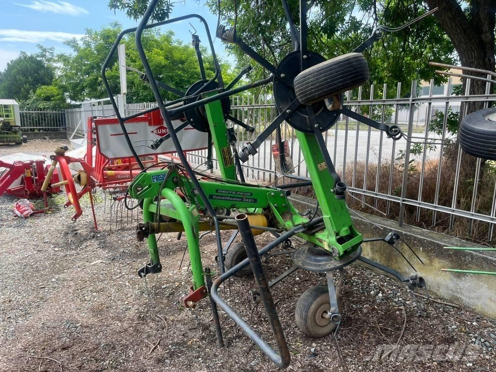 Deutz-Fahr 5221 Τσουγκράνες και χορτοξηραντικές μηχανές