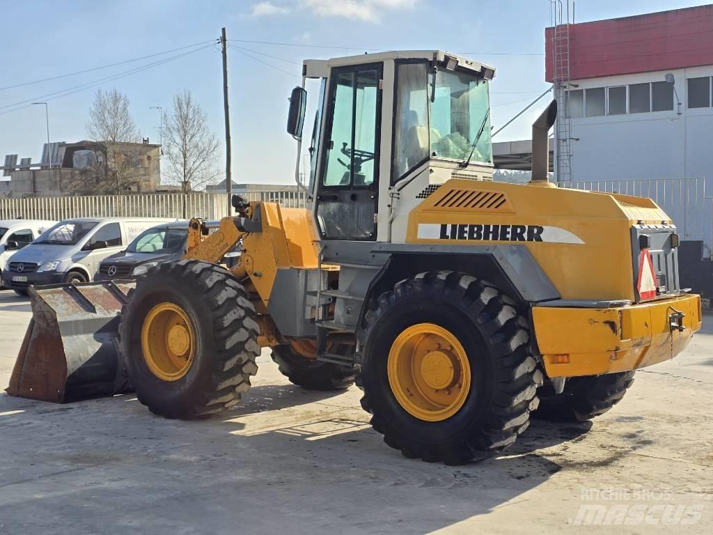 Liebherr L522 Φορτωτές με λάστιχα (Τροχοφόροι)