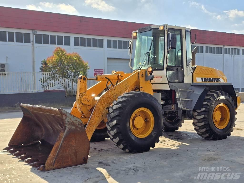 Liebherr L522 Φορτωτές με λάστιχα (Τροχοφόροι)