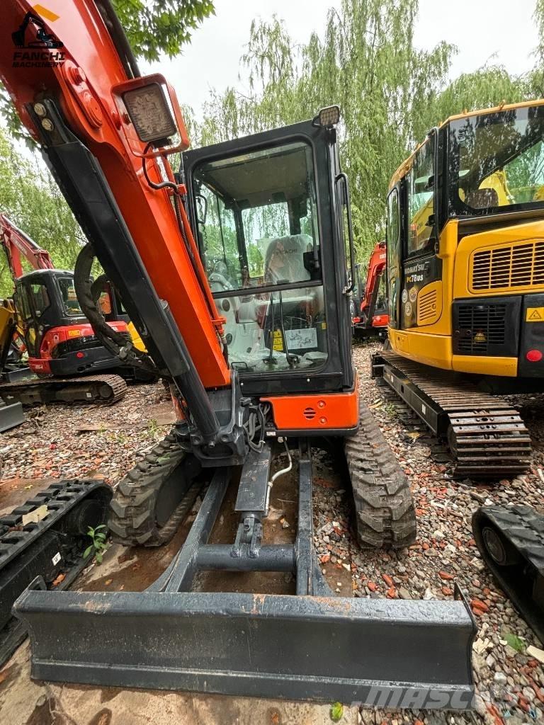 Hitachi U35 Εκσκαφάκι (διαβολάκι) < 7t