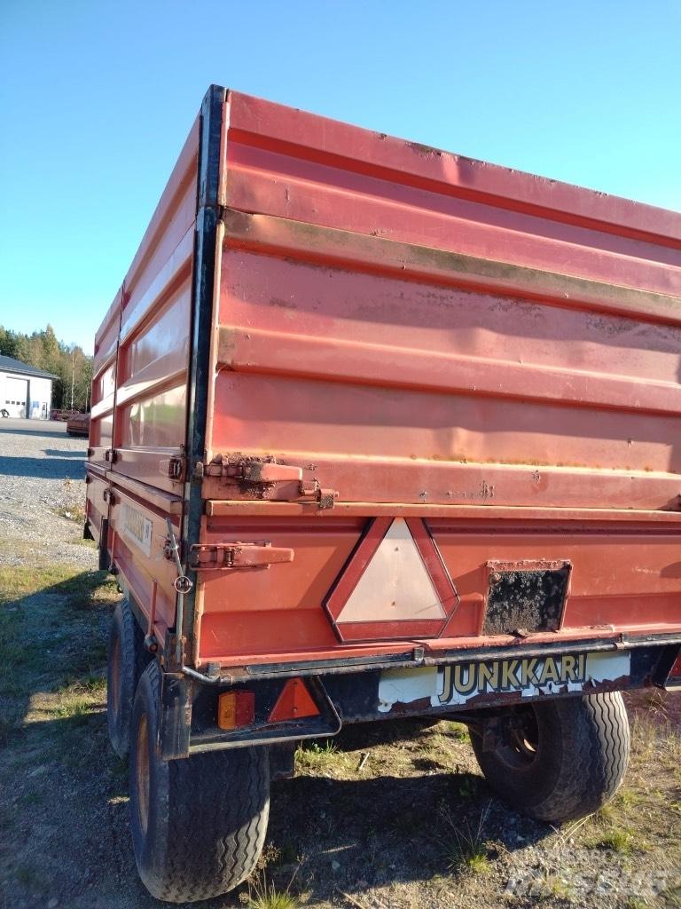 Junkkari 90 Ανατρεπόμενες ρυμούλκες